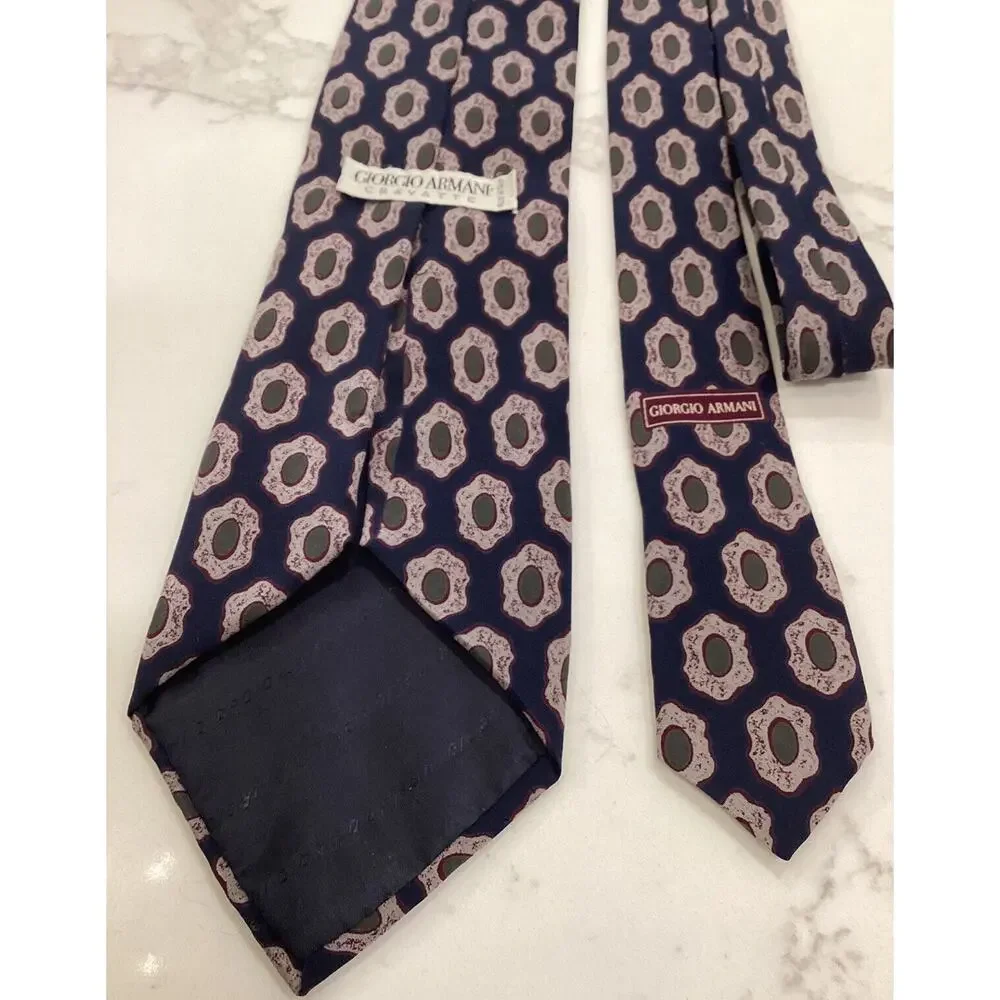 giorgio armani cavatte Men’s Tie 4” navy patterned Italian 100% silk tie necktie